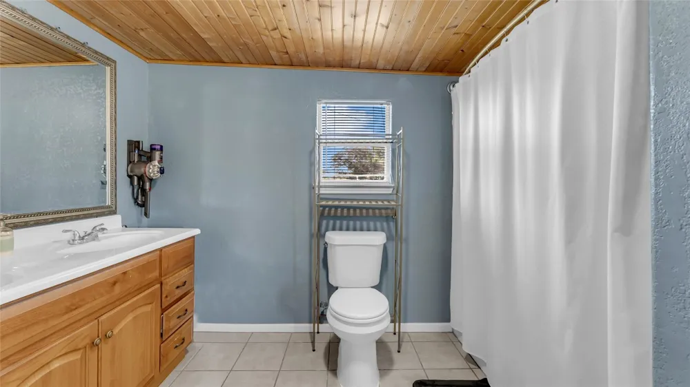1415 Bee Lane Tow, TX 78672