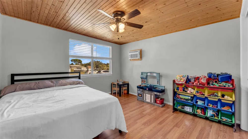 1415 Bee Lane Tow, TX 78672