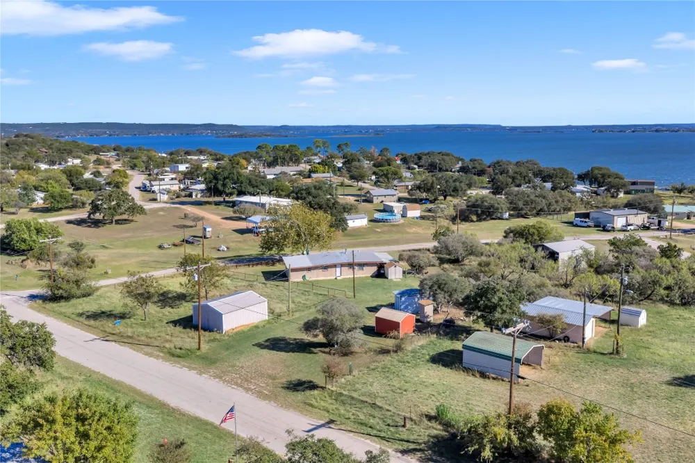 1415 Bee Lane Tow, TX 78672