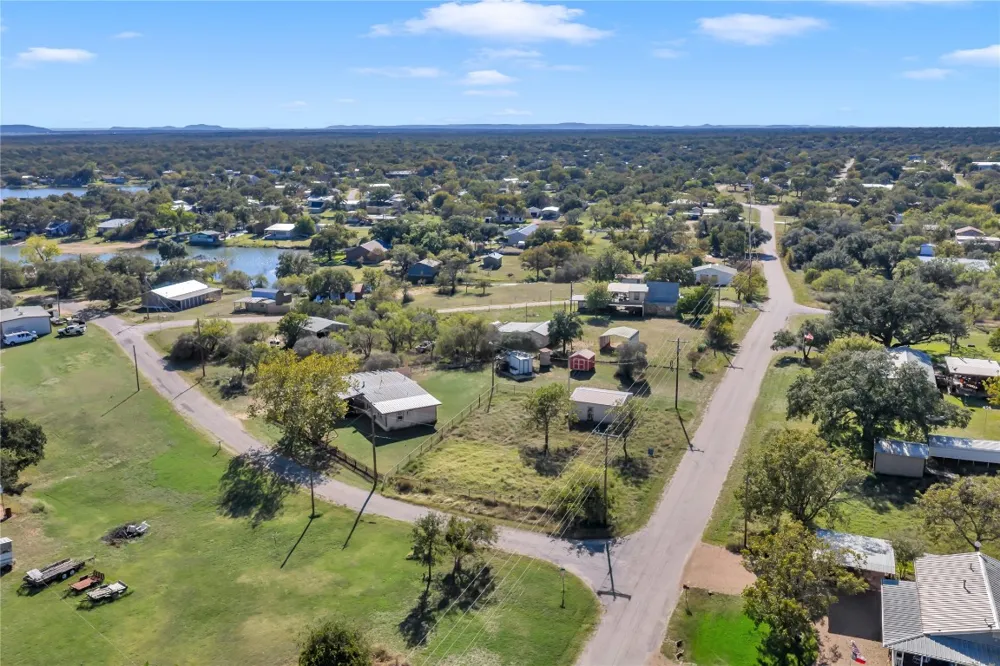 1415 Bee Lane Tow, TX 78672