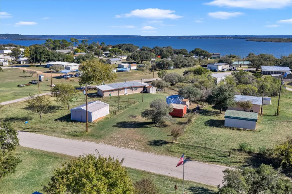 1415 Bee Lane Tow, TX 78672