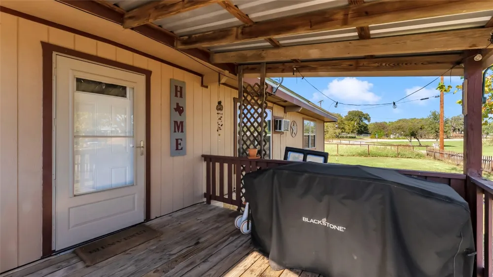 1415 Bee Lane Tow, TX 78672