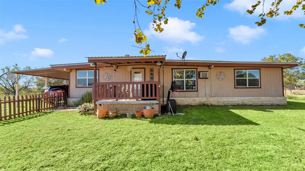 1415 Bee Lane Tow, TX 78672