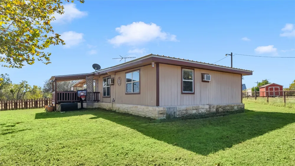 1415 Bee Lane Tow, TX 78672