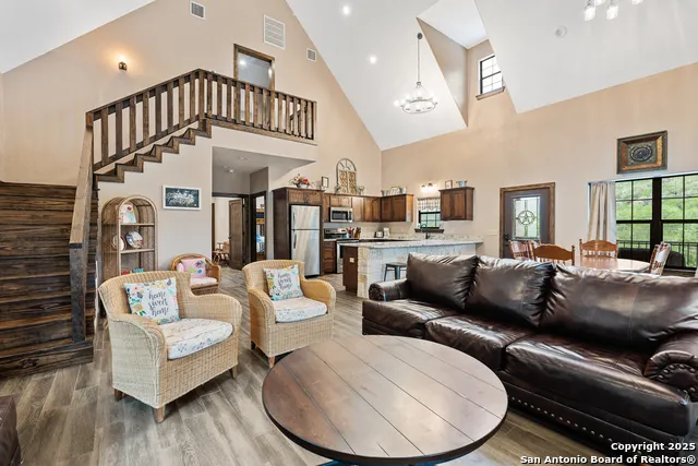 488 Canyon Oaks Concan, TX 78838