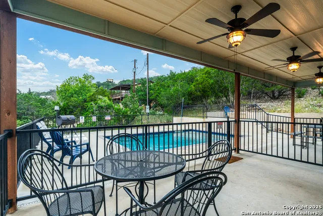 488 Canyon Oaks Concan, TX 78838