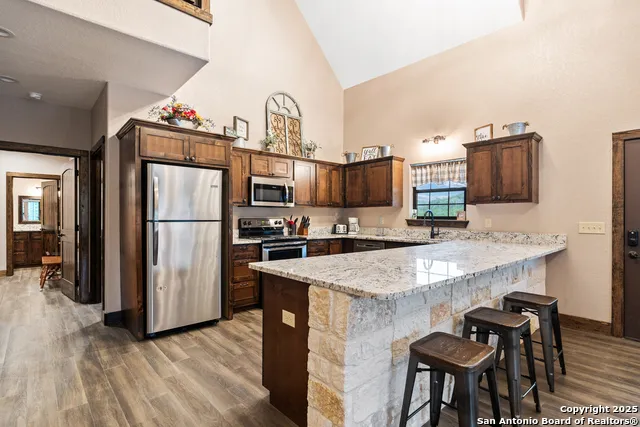 488 Canyon Oaks Concan, TX 78838
