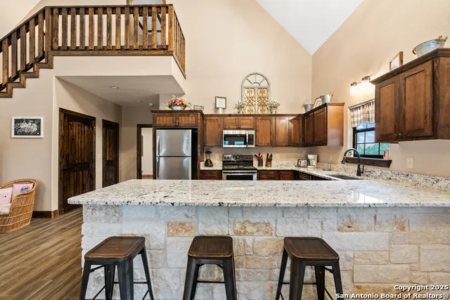 488 Canyon Oaks Concan, TX 78838