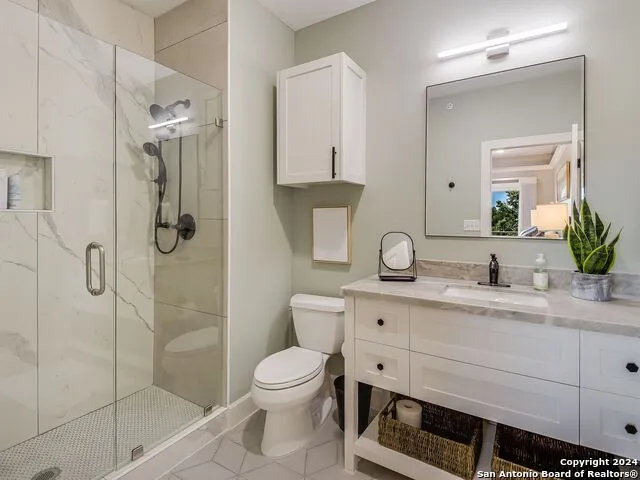 1228 ERVENDBERG AVE #304 New Braunfels, TX 78130