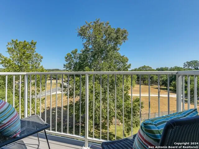 1228 ERVENDBERG AVE #304 New Braunfels, TX 78130