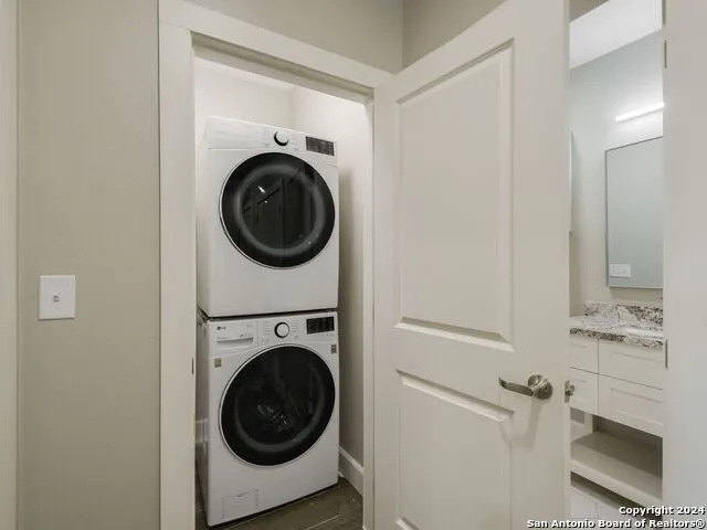 1228 ERVENDBERG AVE #304 New Braunfels, TX 78130