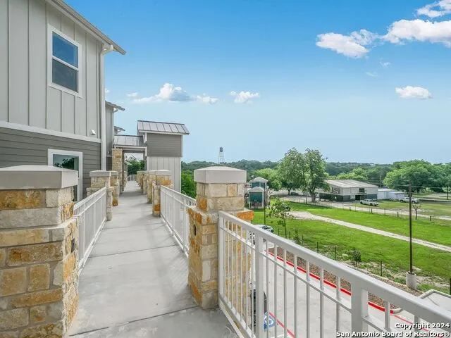 1228 ERVENDBERG AVE #304 New Braunfels, TX 78130