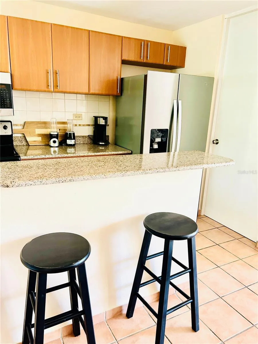 187 SECTOR EL MARTILLO, BARRIO MEDIANIA ALTA #F-304 Loiza, PR 00772