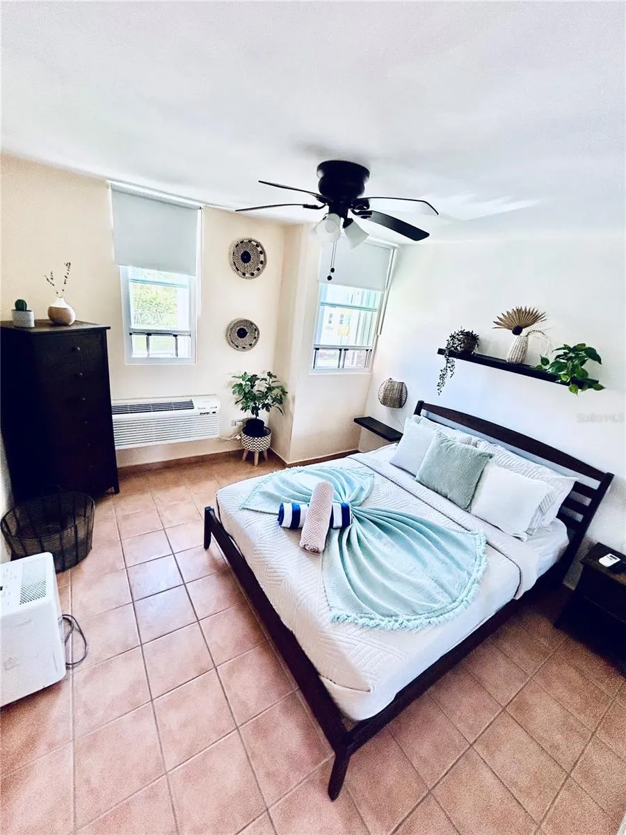 187 SECTOR EL MARTILLO, BARRIO MEDIANIA ALTA #F-304 Loiza, PR 00772