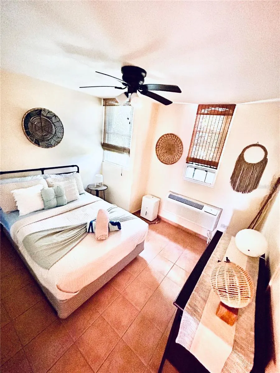 187 SECTOR EL MARTILLO, BARRIO MEDIANIA ALTA #F-304 Loiza, PR 00772