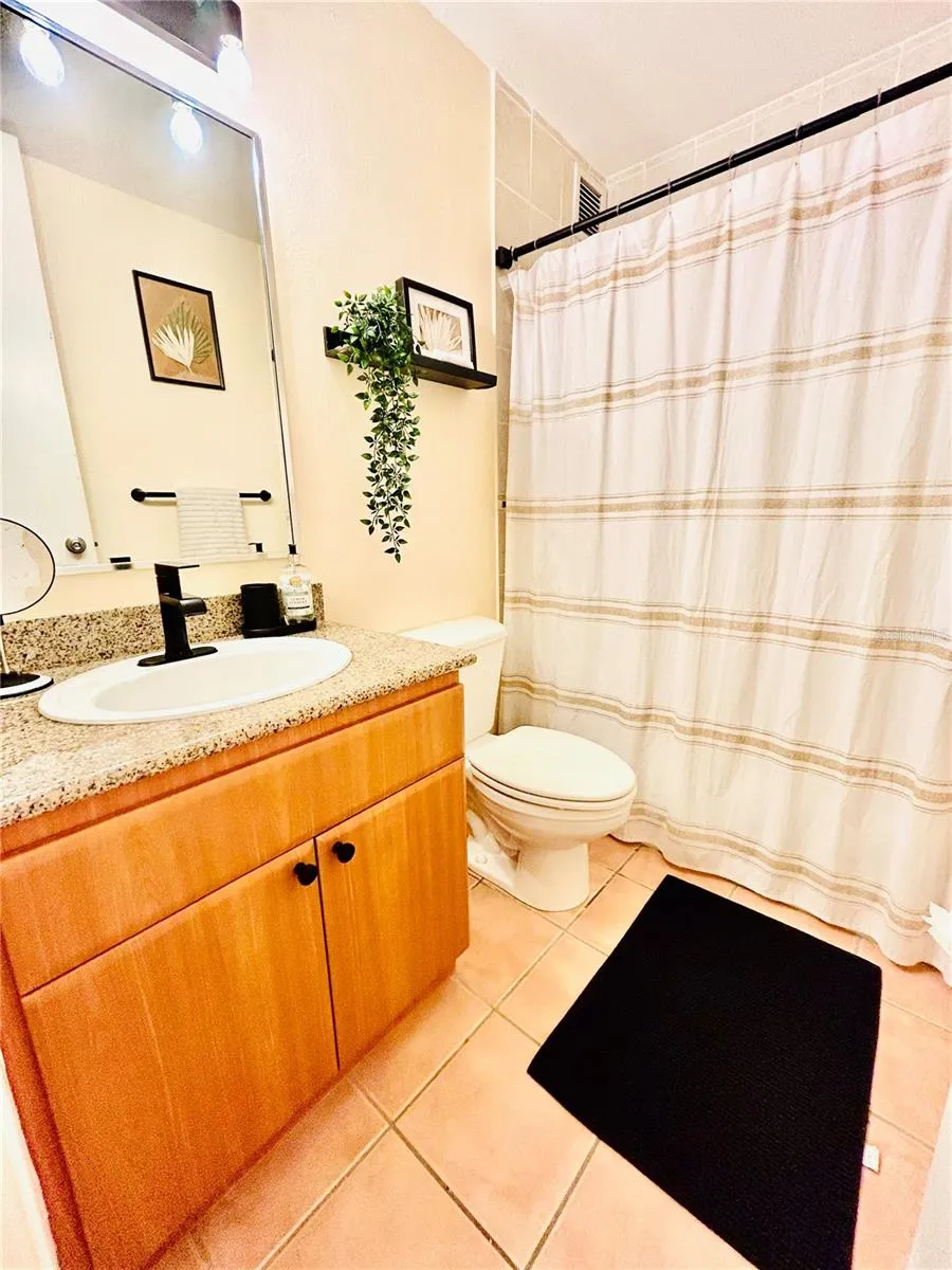 187 SECTOR EL MARTILLO, BARRIO MEDIANIA ALTA #F-304 Loiza, PR 00772
