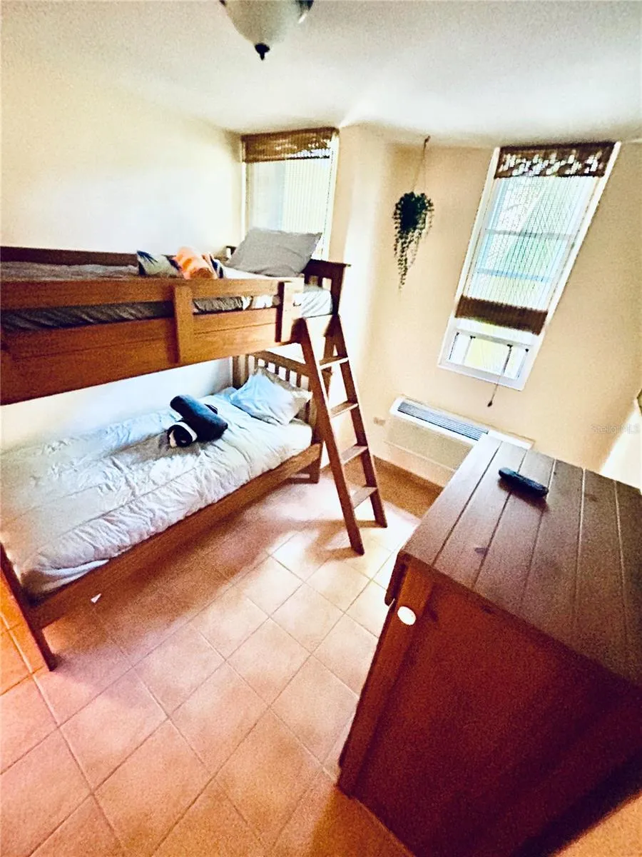 187 SECTOR EL MARTILLO, BARRIO MEDIANIA ALTA #F-304 Loiza, PR 00772