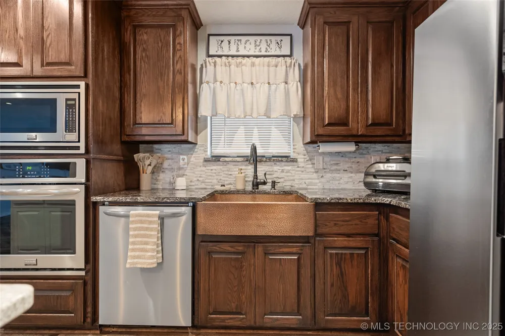 3133 Chickasaw Trail Sulphur, OK 73086