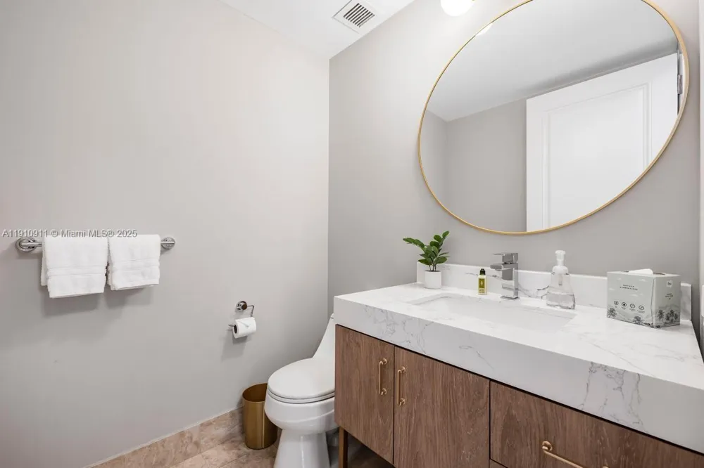 1435 Brickell Ave #3410 Miami, FL 33131