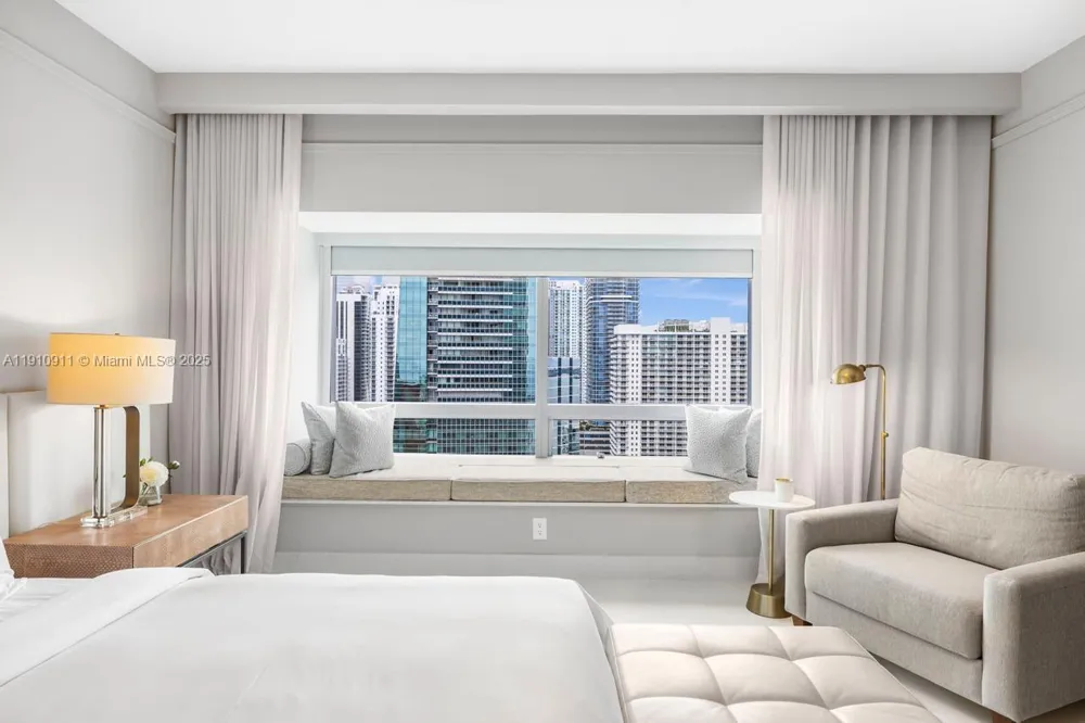 1435 Brickell Ave #3410 Miami, FL 33131