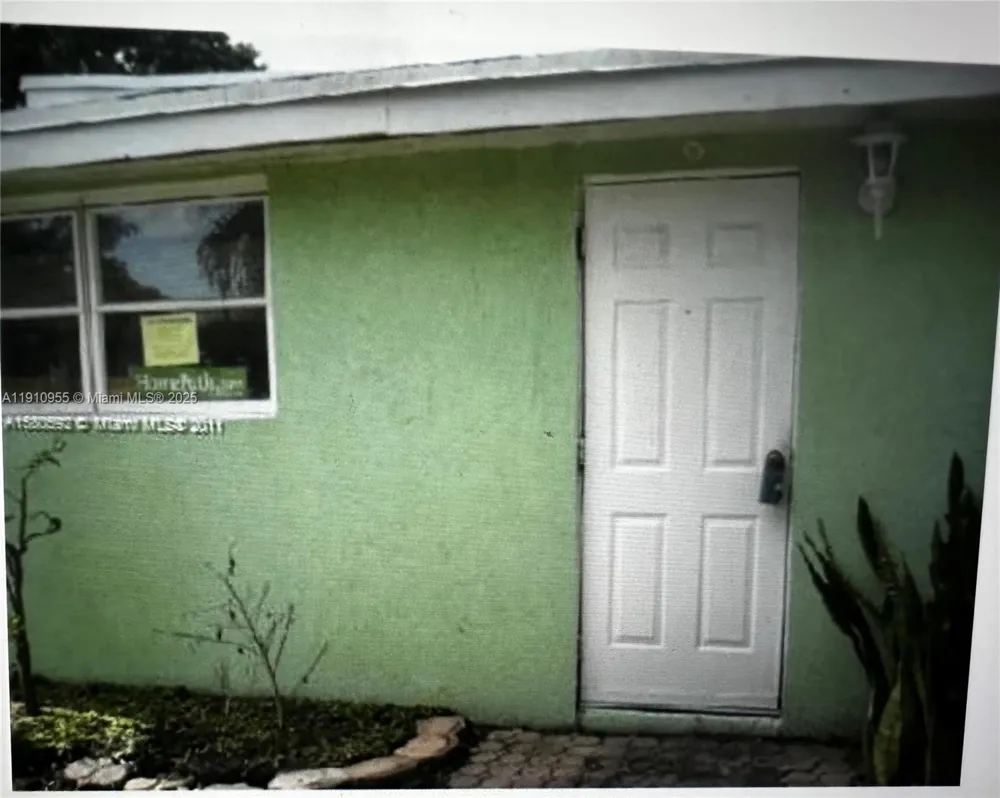 3490 SW 56th Ave West Park, FL 33023
