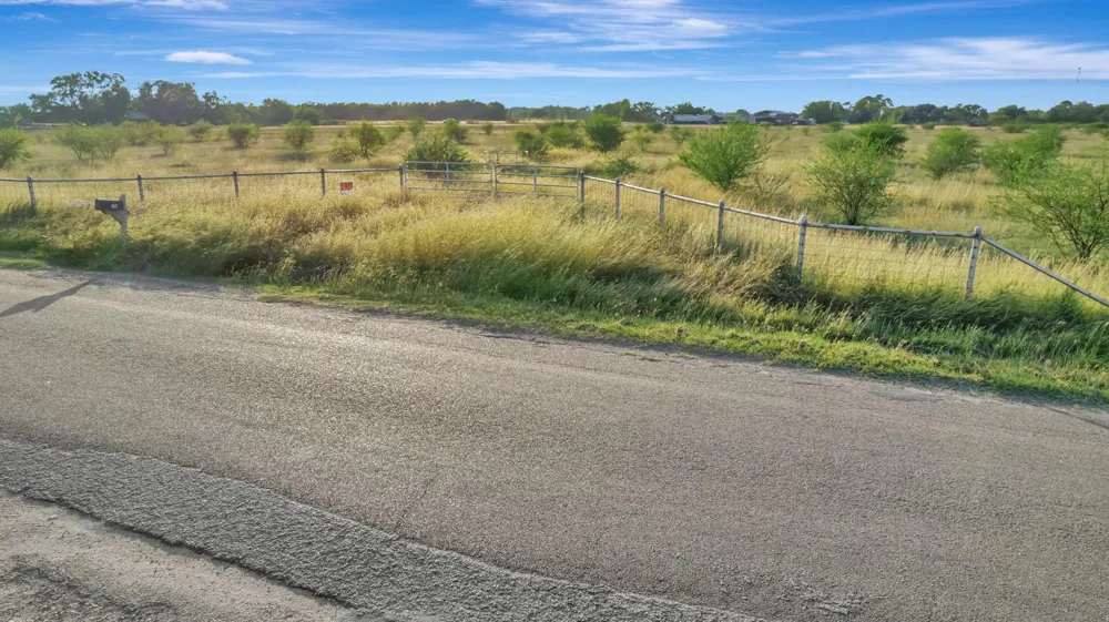 County Road 302 Edna, TX 77957