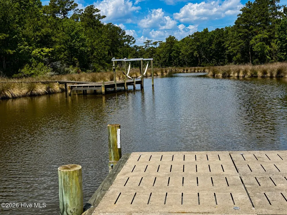 408 Tarpon Pointe Road Bath, NC 27808