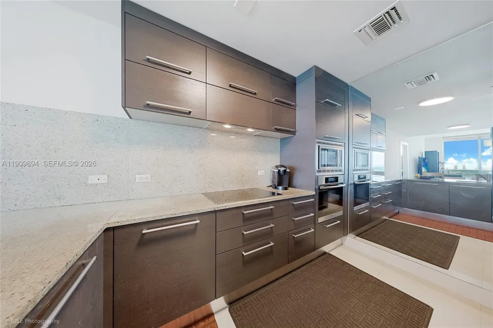 900 Biscayne Blvd #2602 Miami, FL 33132