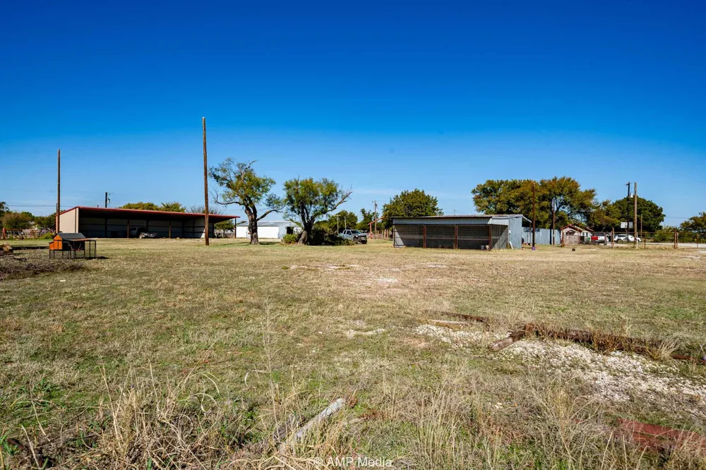 507 E Chestnut Throckmorton, TX 76483