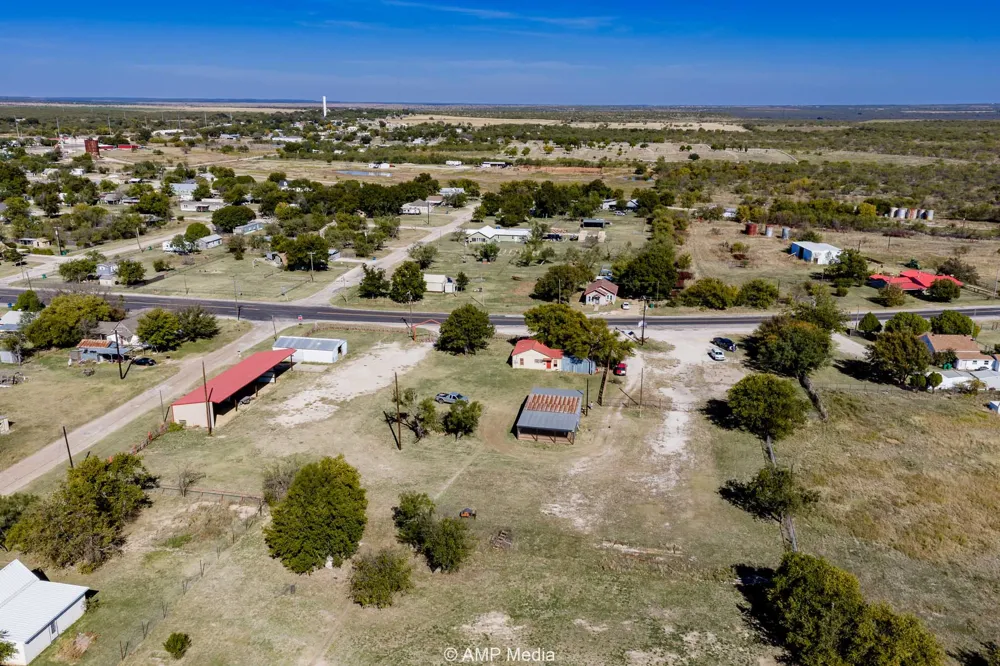 507 E Chestnut Throckmorton, TX 76483