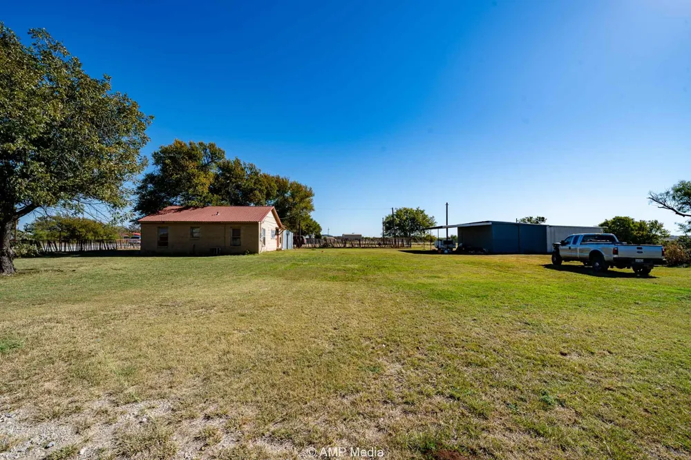 507 E Chestnut Throckmorton, TX 76483