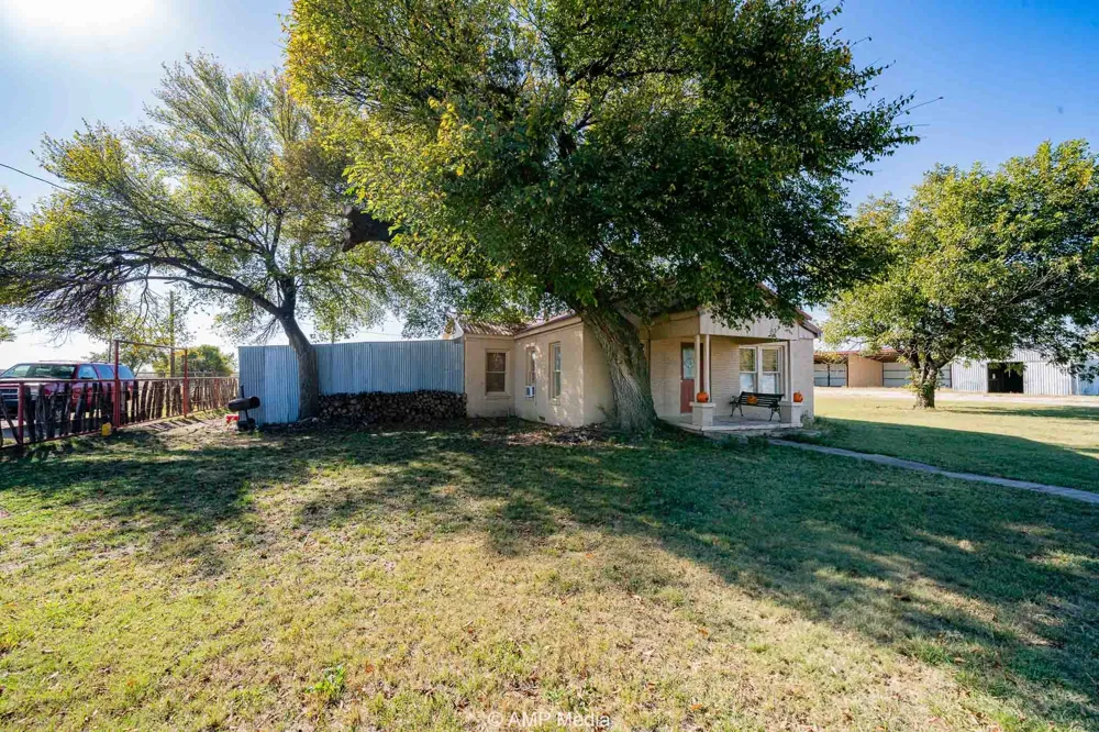 507 E Chestnut Throckmorton, TX 76483