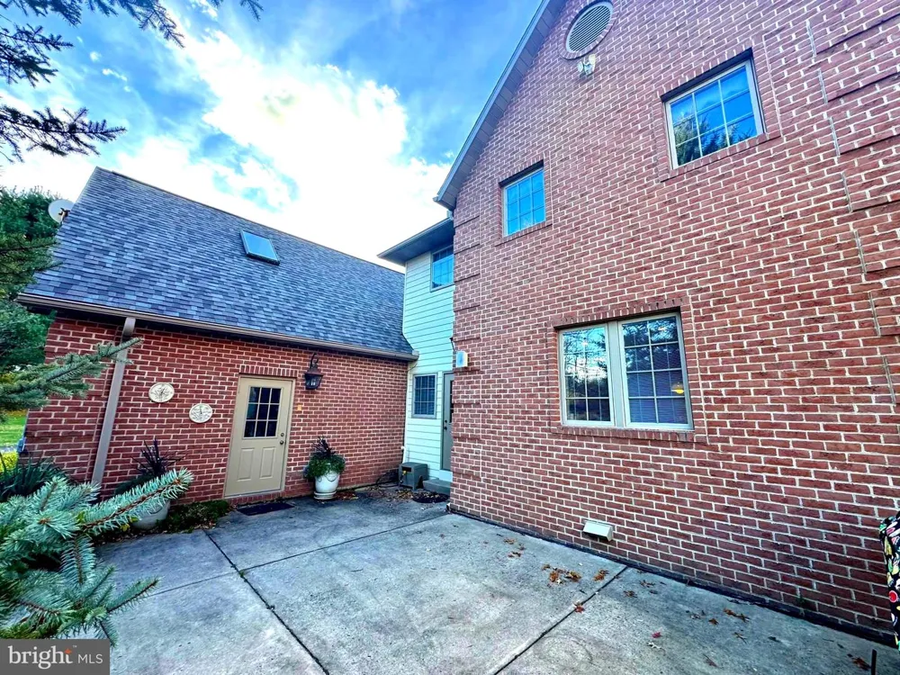 160 LOWER GRANDVIEW ROAD State College, PA 16801