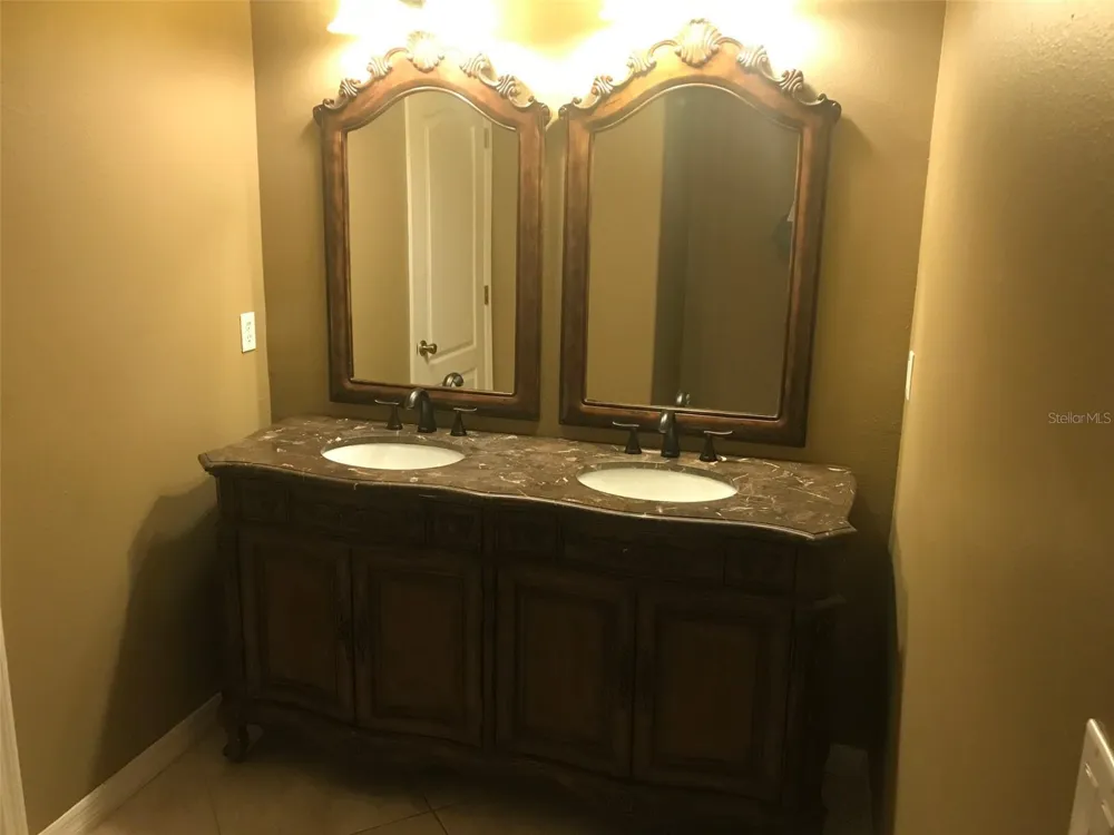 1530 SALEM DRIVE Orlando, FL 32807