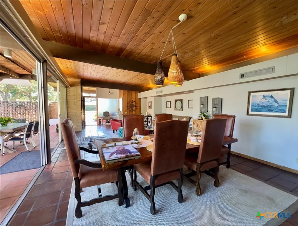 601 Lawrence Street Refugio, TX 78377