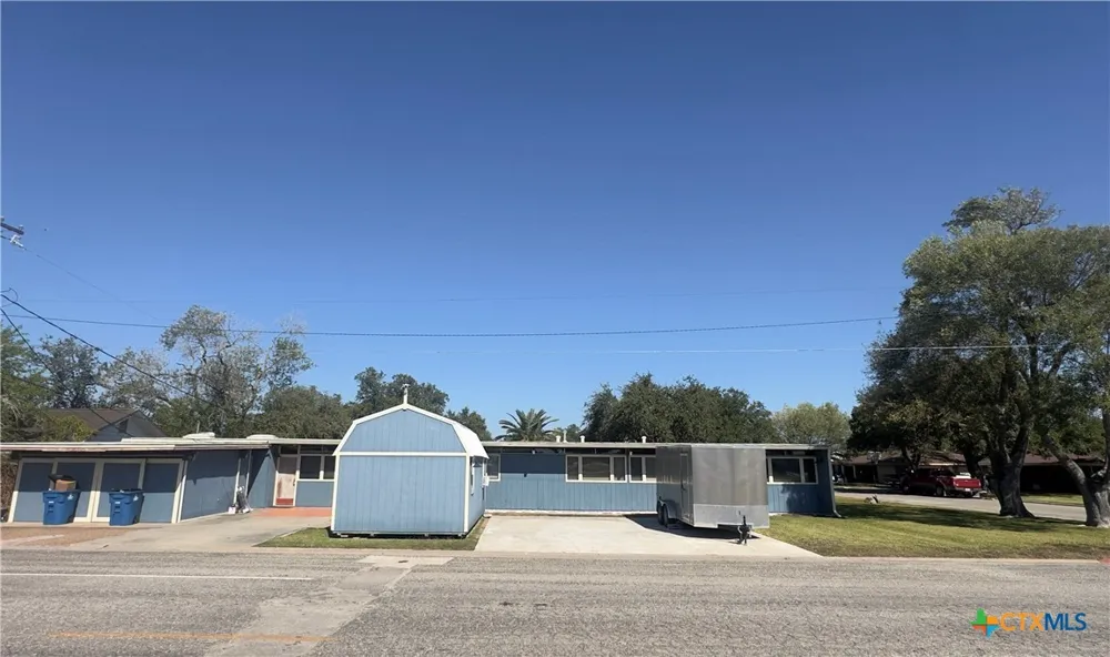 601 Lawrence Street Refugio, TX 78377