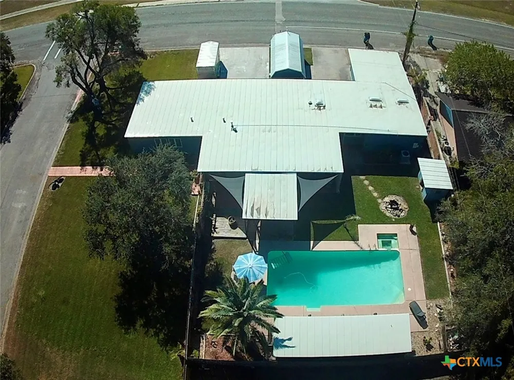 601 Lawrence Street Refugio, TX 78377