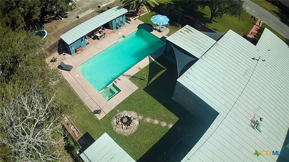 601 Lawrence Street Refugio, TX 78377