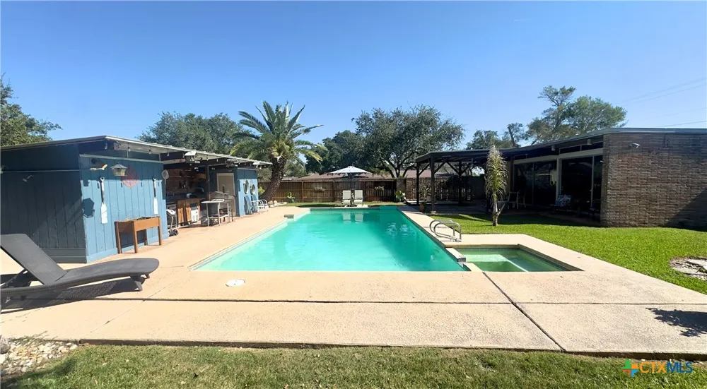 601 Lawrence Street Refugio, TX 78377