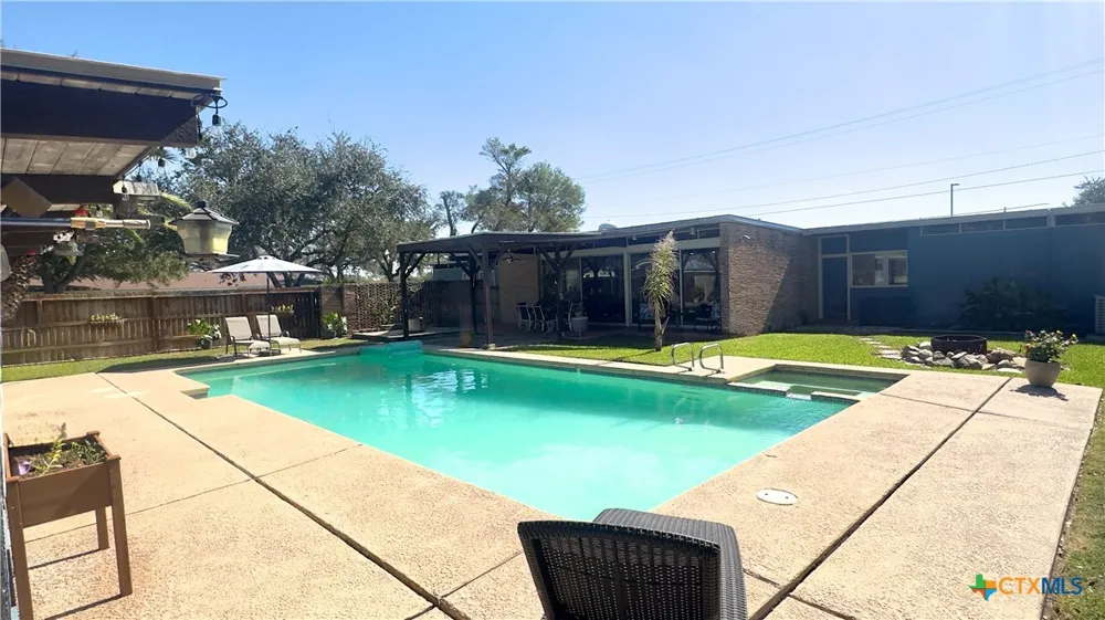 601 Lawrence Street Refugio, TX 78377
