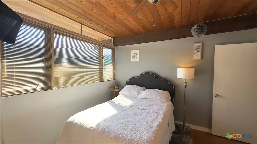 601 Lawrence Street Refugio, TX 78377