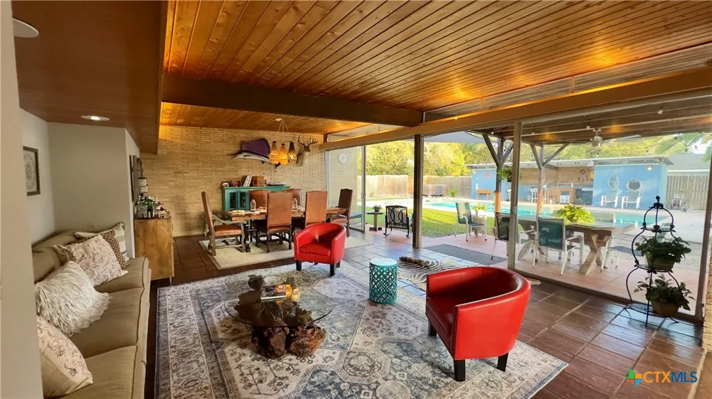 601 Lawrence Street Refugio, TX 78377