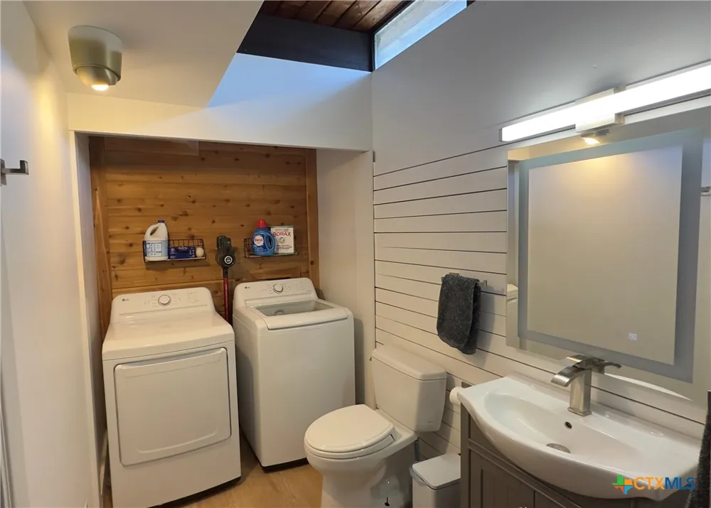 601 Lawrence Street Refugio, TX 78377