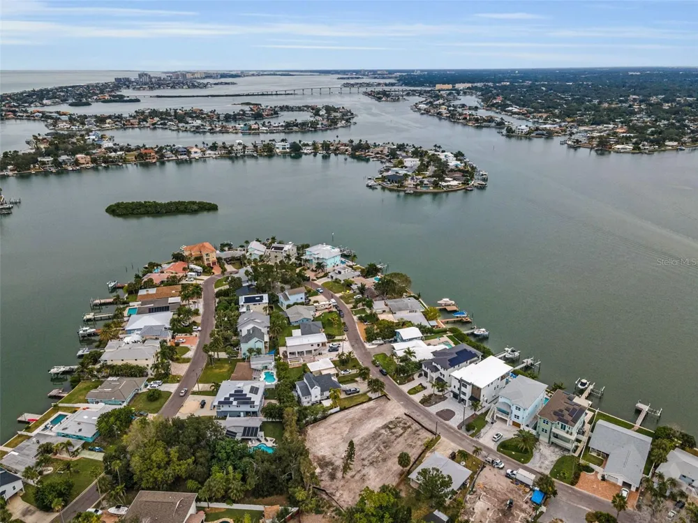 370 12TH AVENUE Indian Rocks Beach, FL 33785