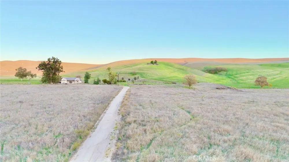 3780 S Gillis Canyon Road Shandon, CA 93461