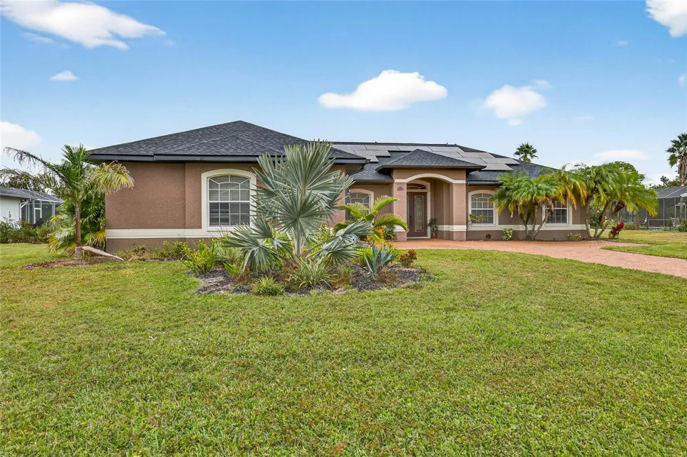 14743 1ST AVENUE E Bradenton, FL 34212