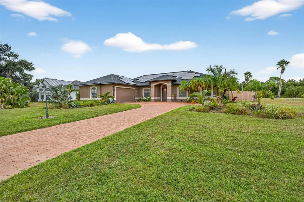 14743 1ST AVENUE E Bradenton, FL 34212