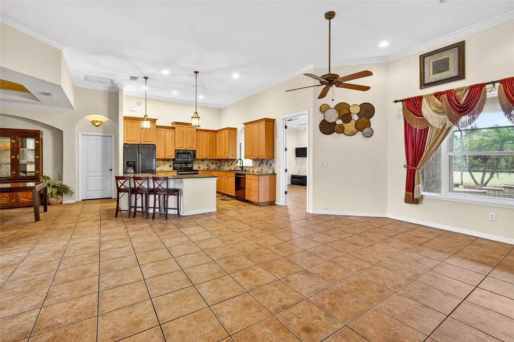 14743 1ST AVENUE E Bradenton, FL 34212
