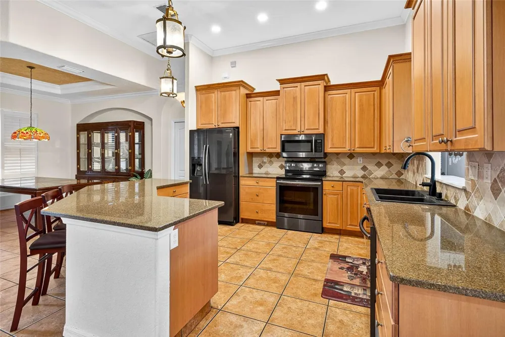 14743 1ST AVENUE E Bradenton, FL 34212