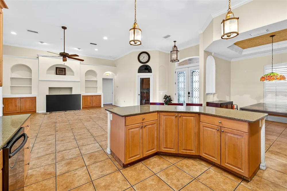 14743 1ST AVENUE E Bradenton, FL 34212